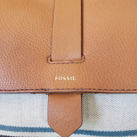 Fossil Canvas & Leather Crossbody Bag! EUC! - Picture 3 of 11